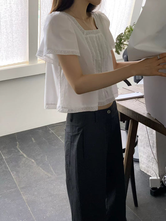 Ounce riming lace blouse
