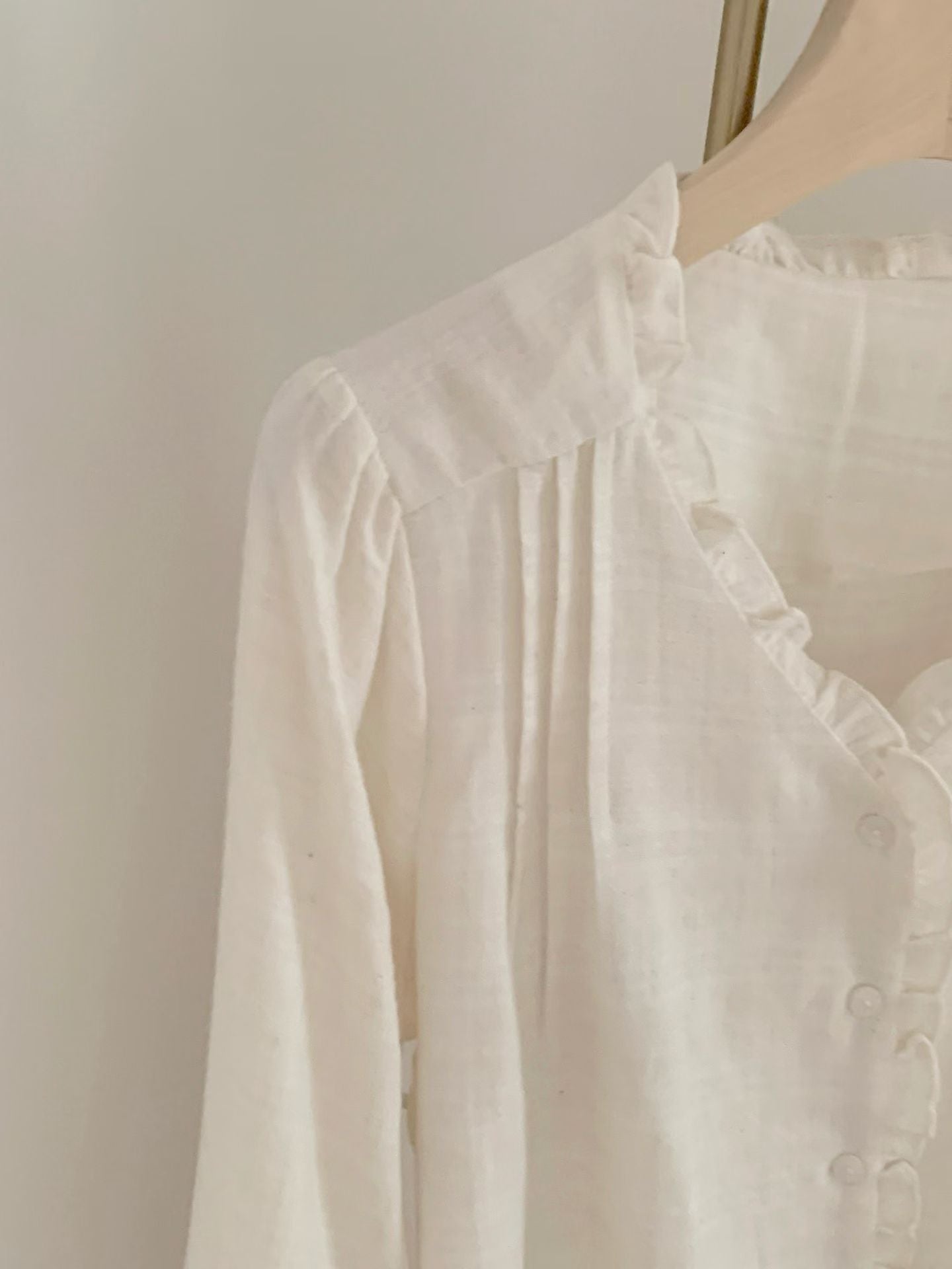 Plie frill gimo blouse-2col