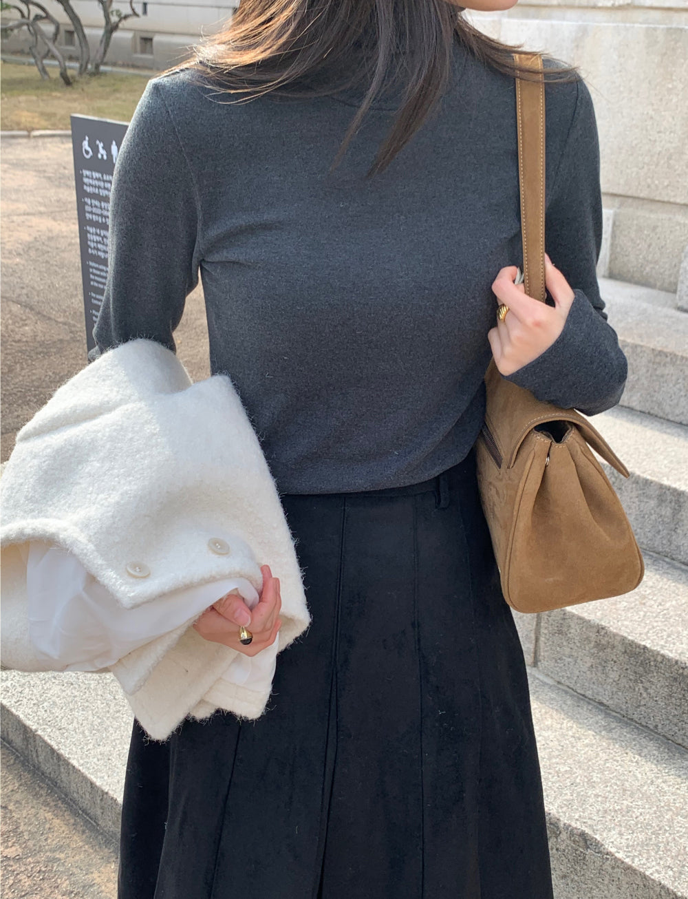 some suede skirt-2col