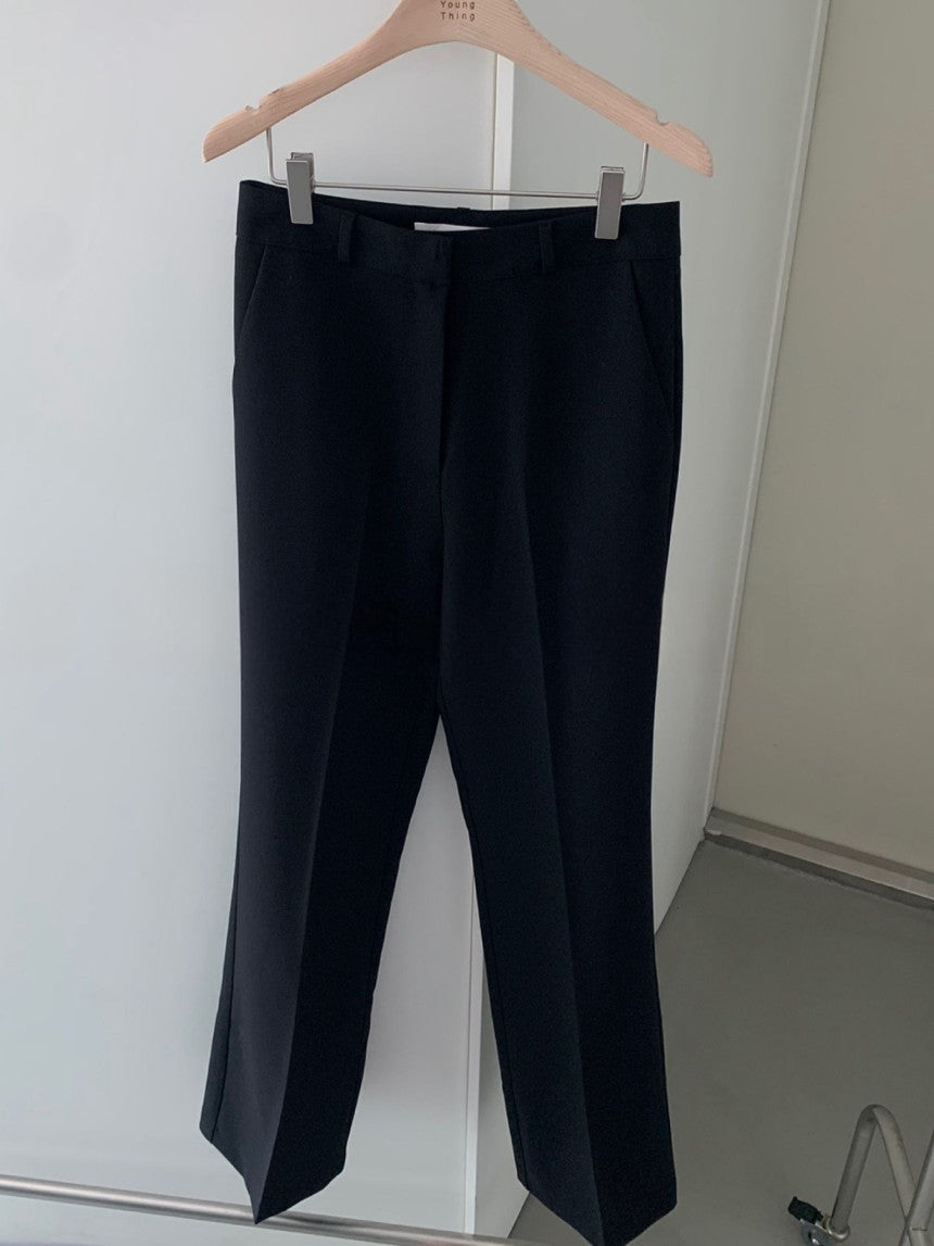 semi-bootcut slacks