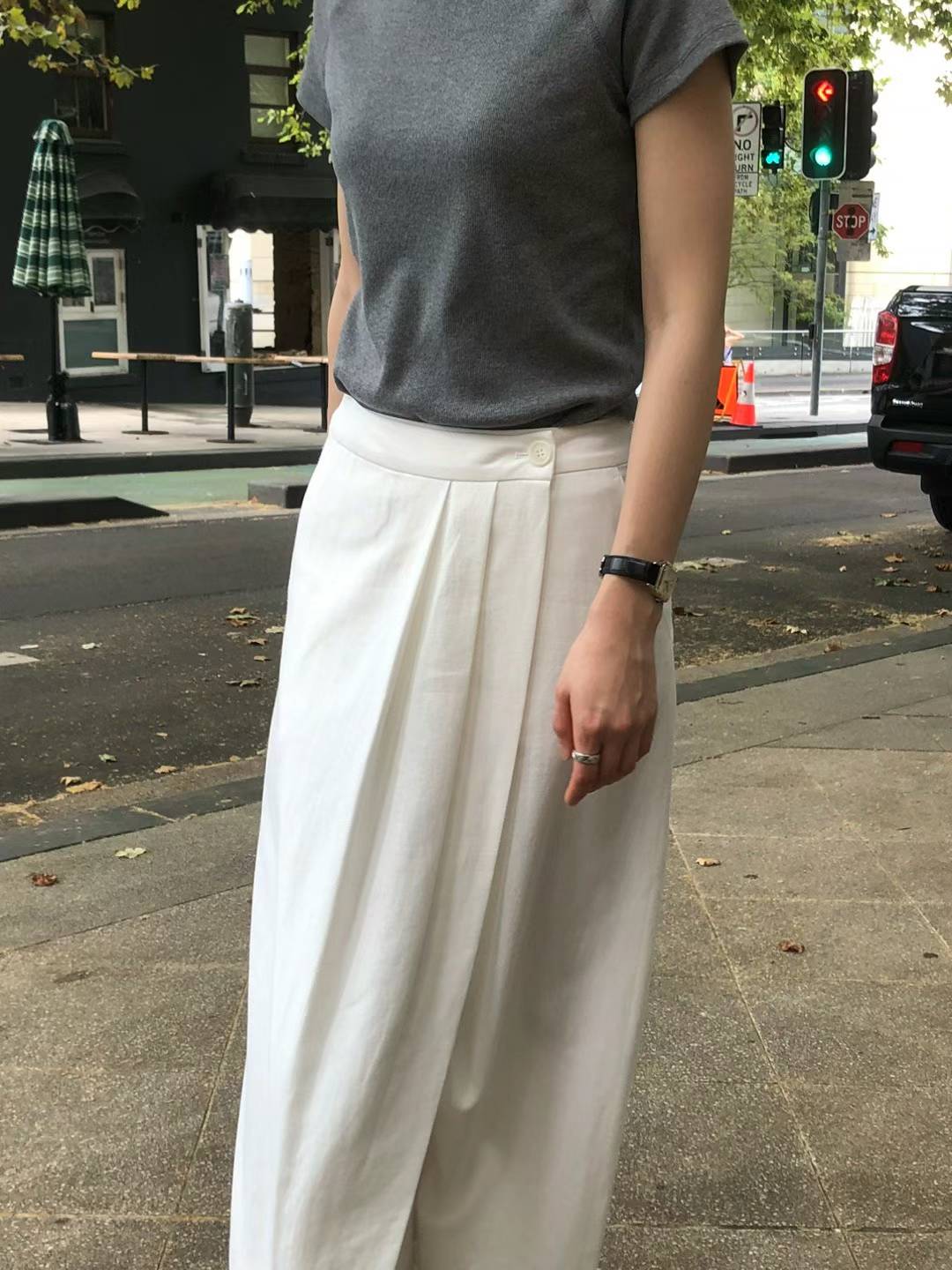 Ounce two-tuck wrap skirt-2col