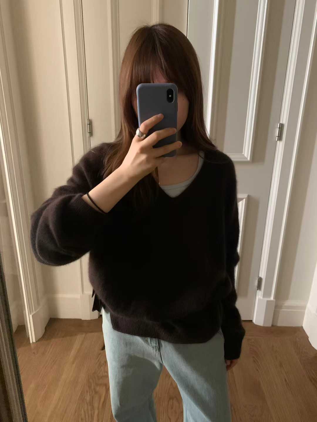 Ounce raccoon V pullover knit-3col