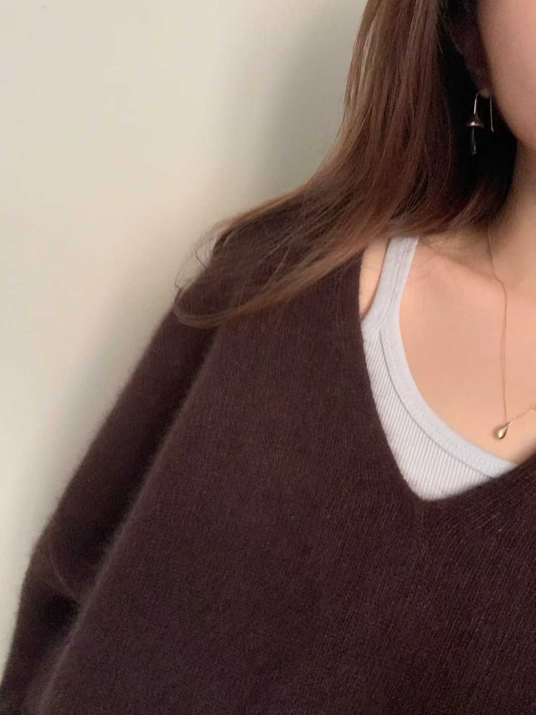 Ounce raccoon V pullover knit-3col