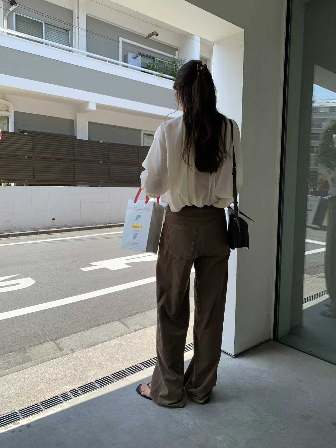 Ounce soi round shirring blouse-2col