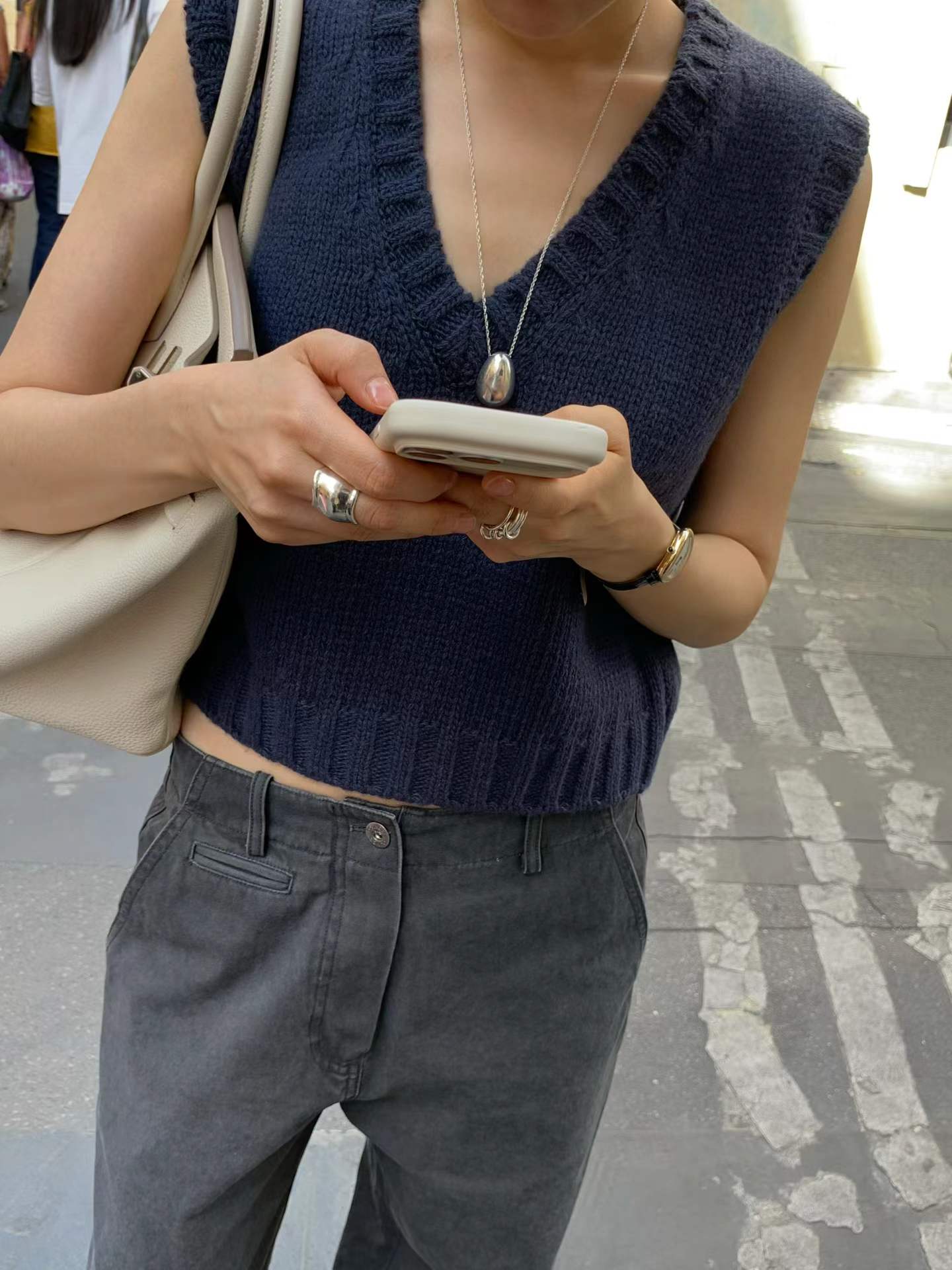 Ounce cliff vest knit-2col