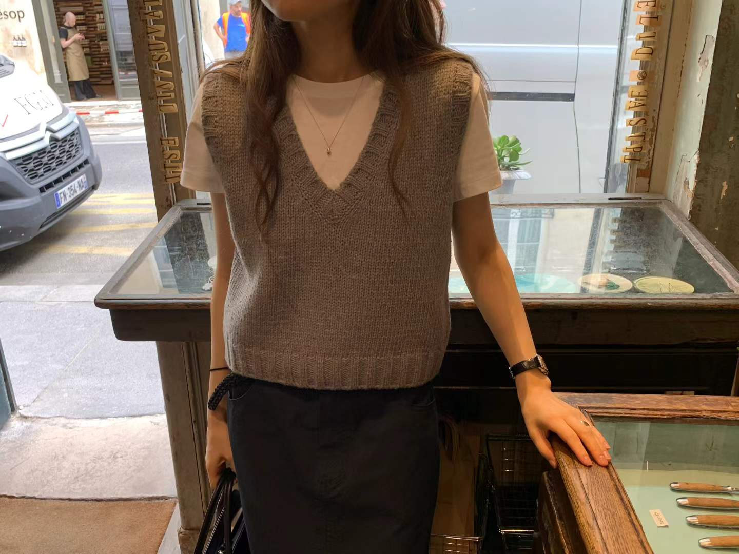 Ounce cliff vest knit-2col