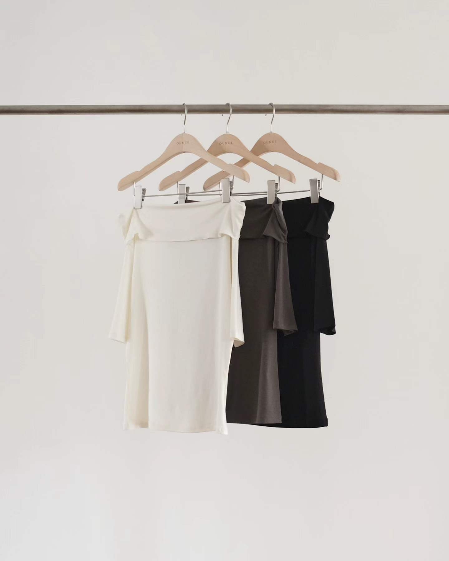 Ounce le off-shoulder T-3col