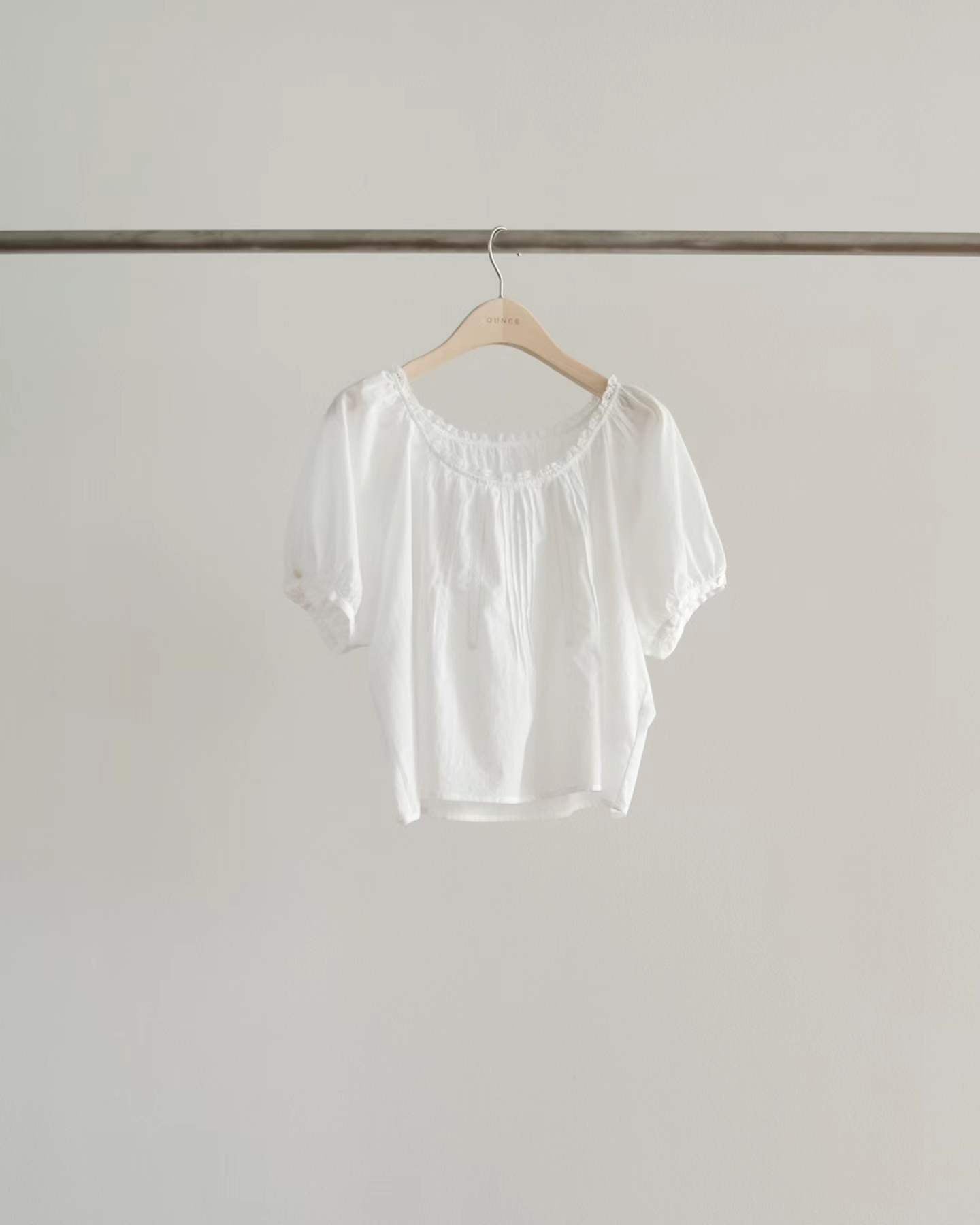Ounce roen half blouse-2col