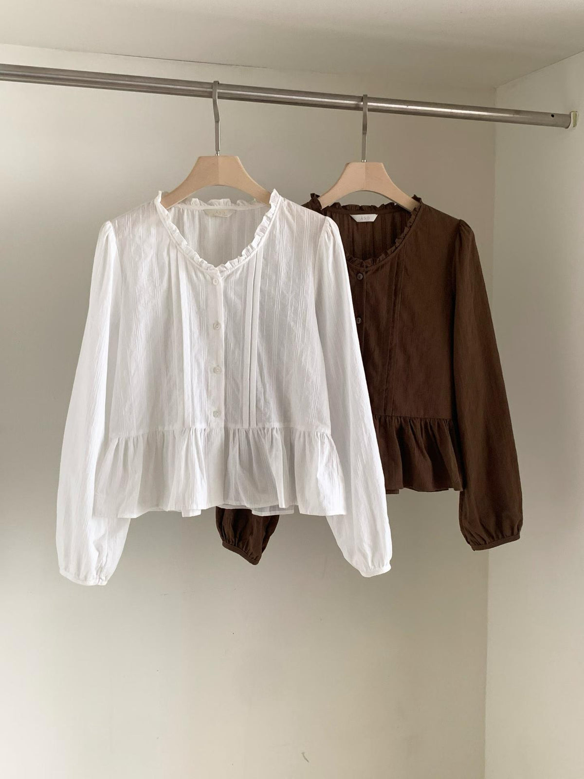 butter frill blouse-2col