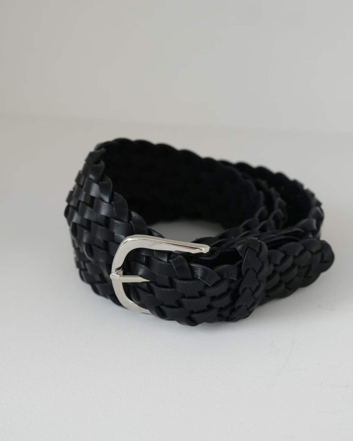 Ounce mesh twist belt