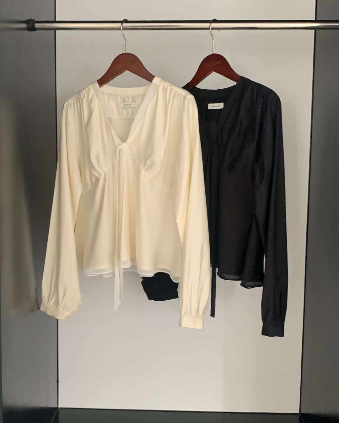 mone chiffon tie blouse-2col