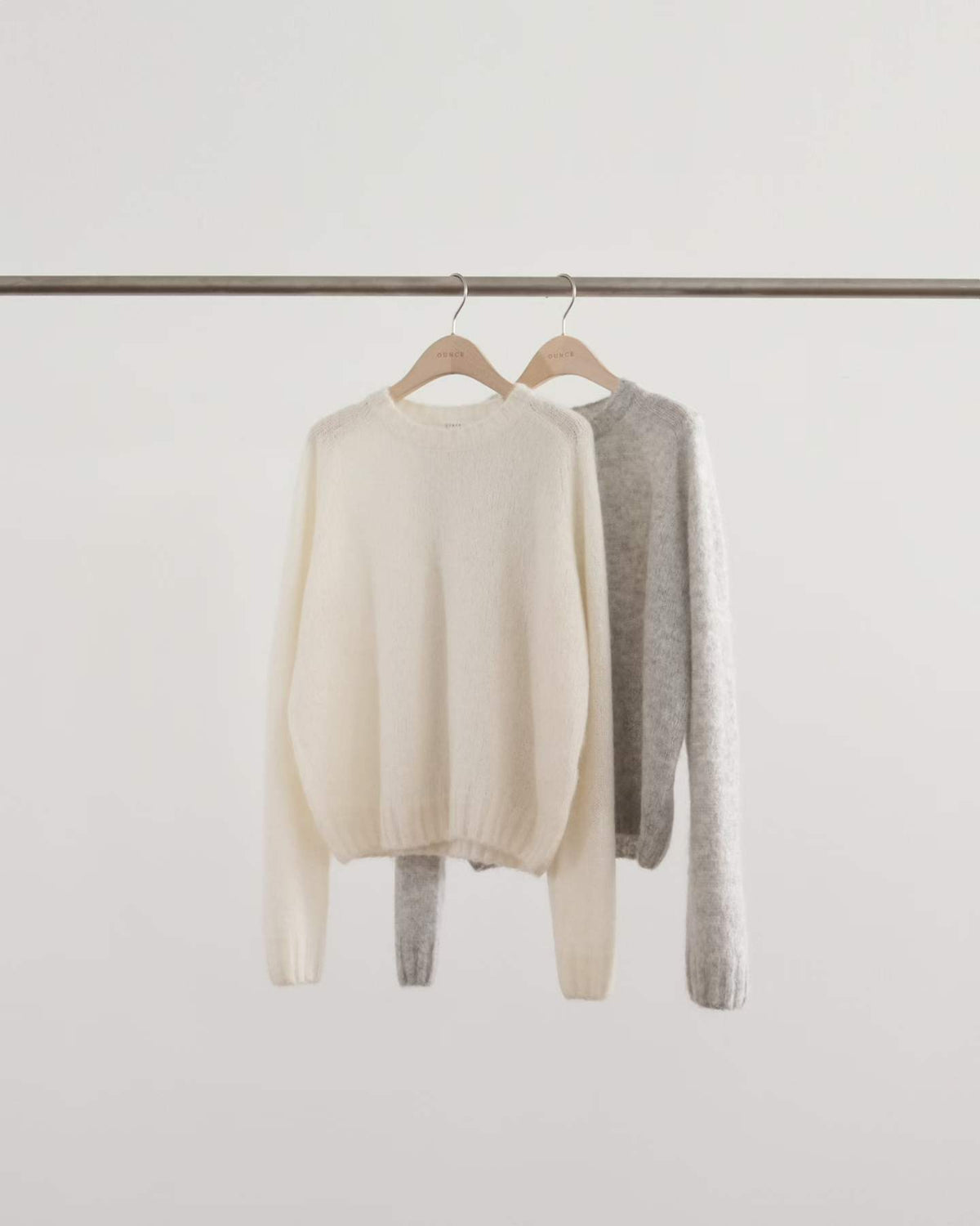 Ounce fine alpaca round knit-2col