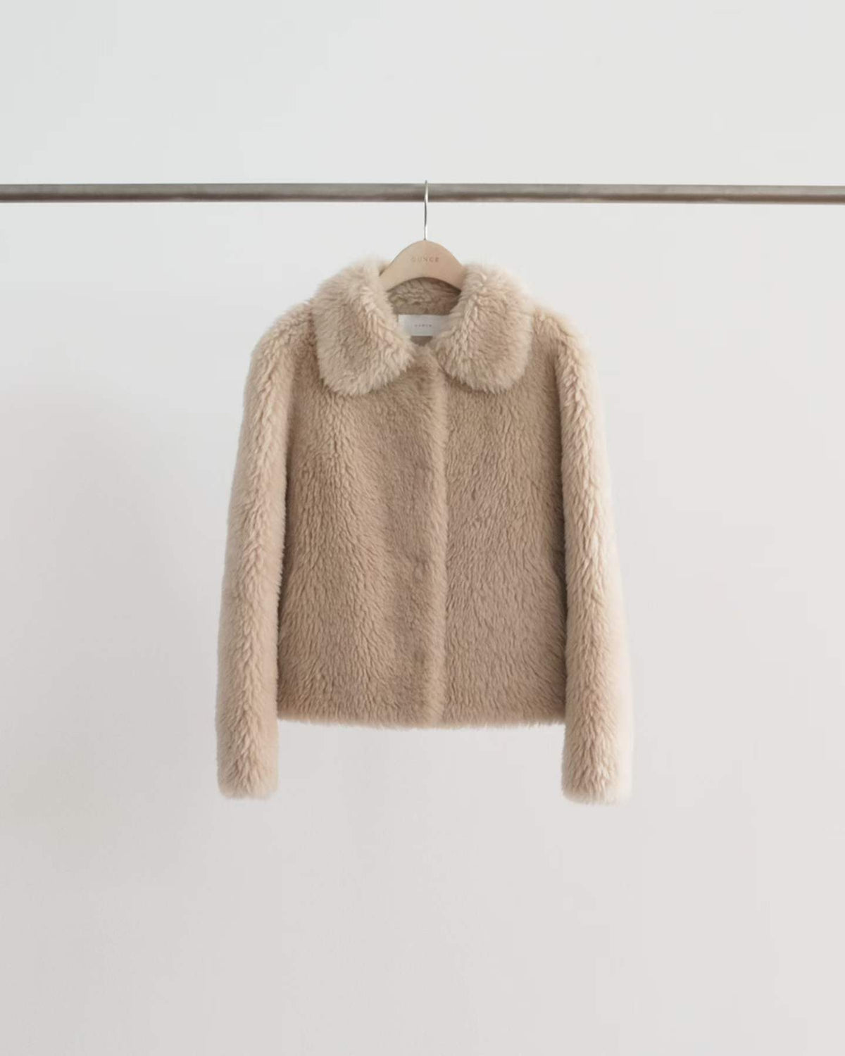 Ounce molly fur mustang