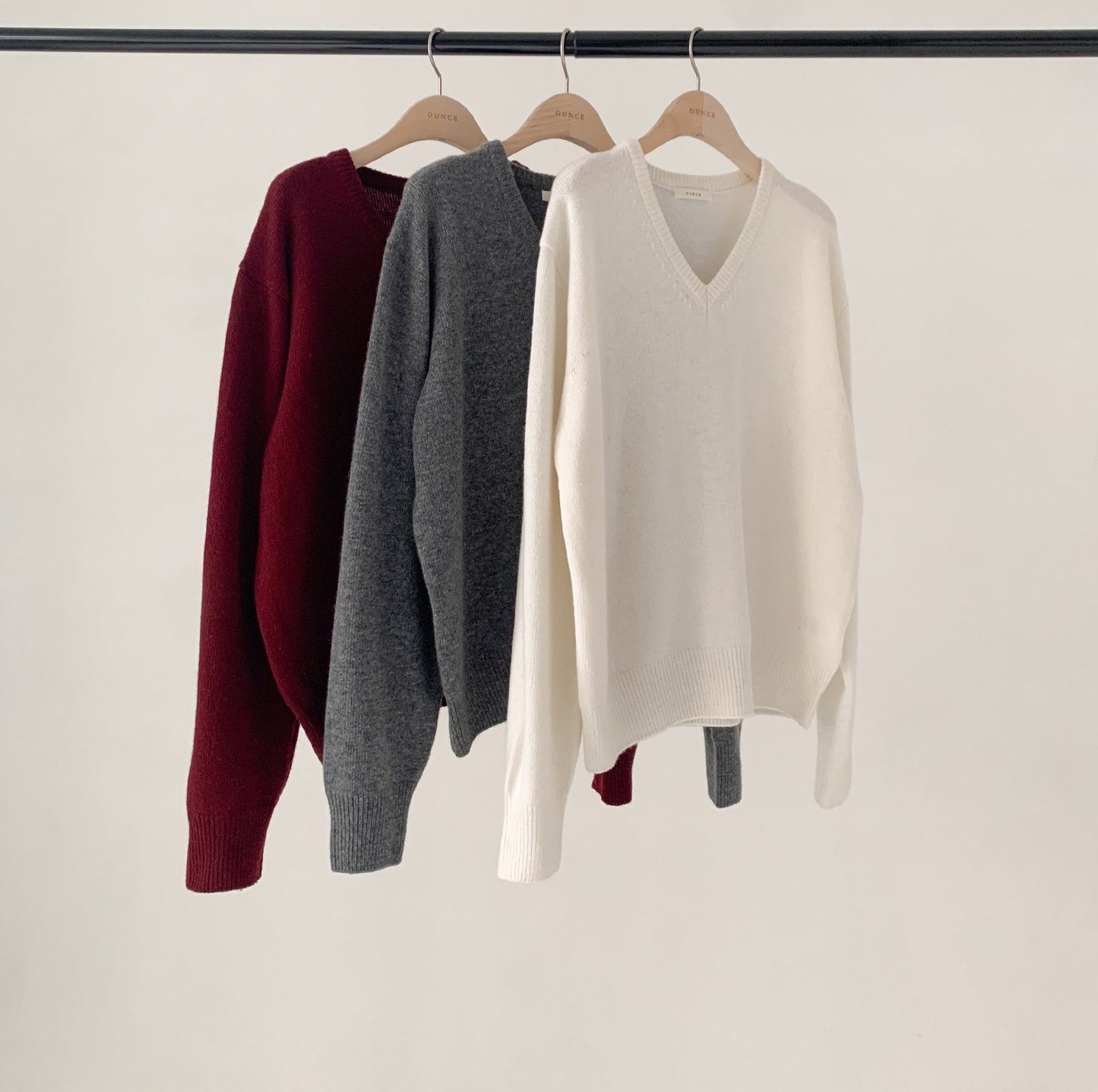 Ounce cash ove v-nack knit-3col