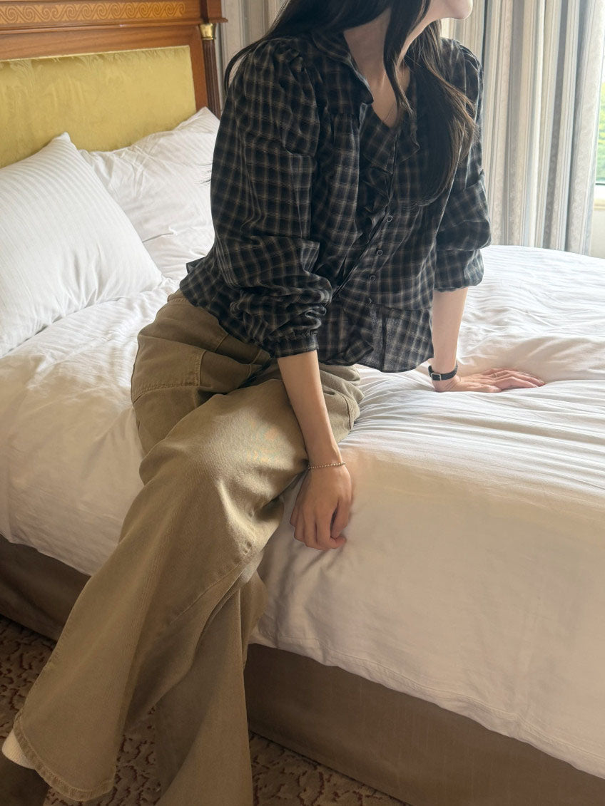 ruffle blouse-2col