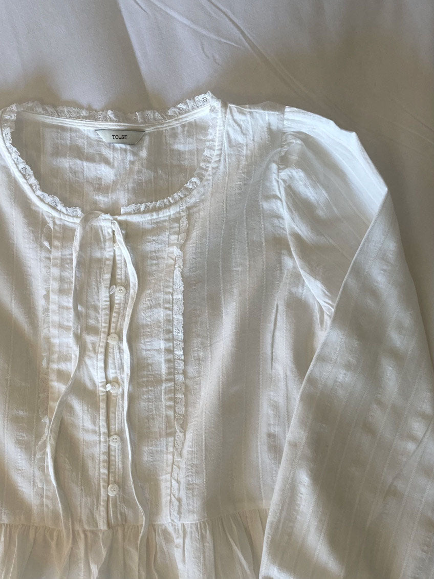iris lace blouse