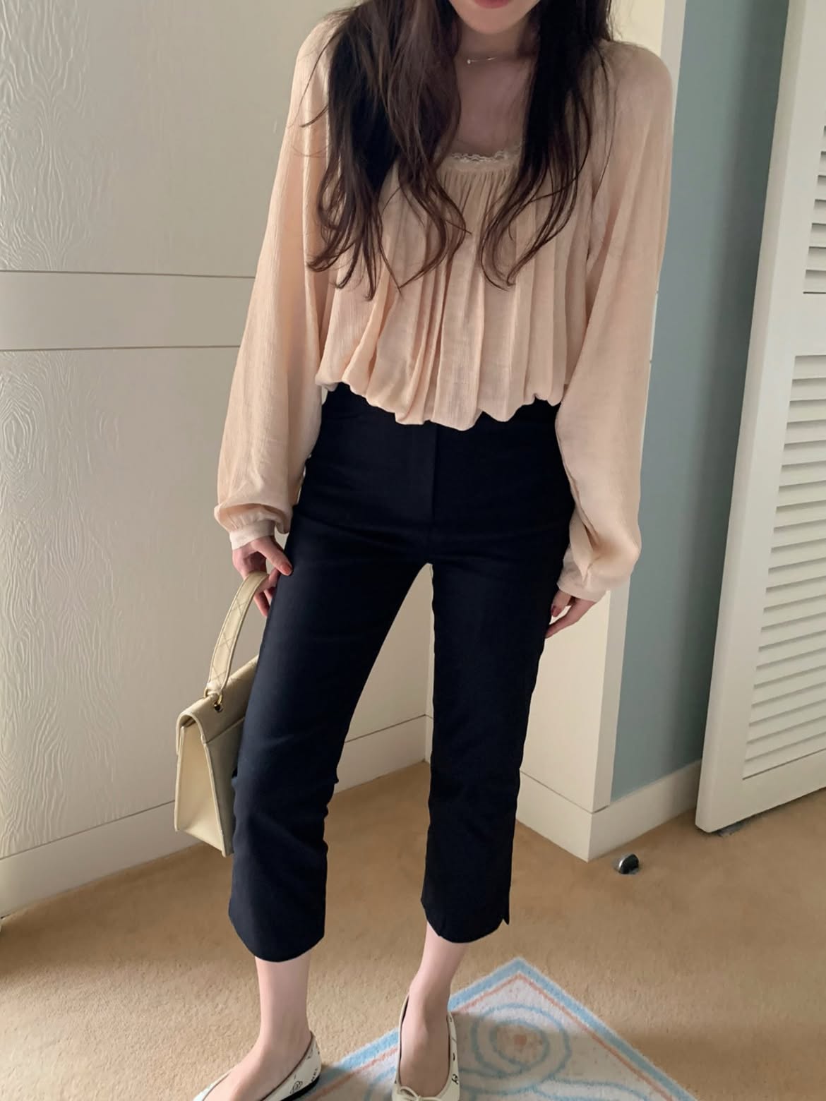 royal shirring lace blouse