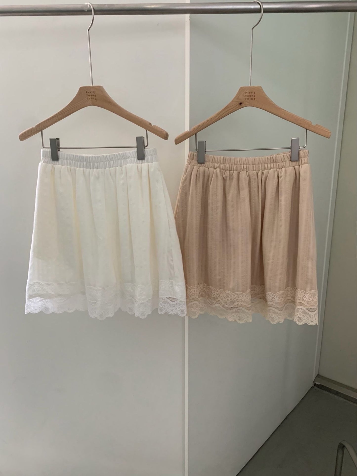Chunky lace skirt-2col