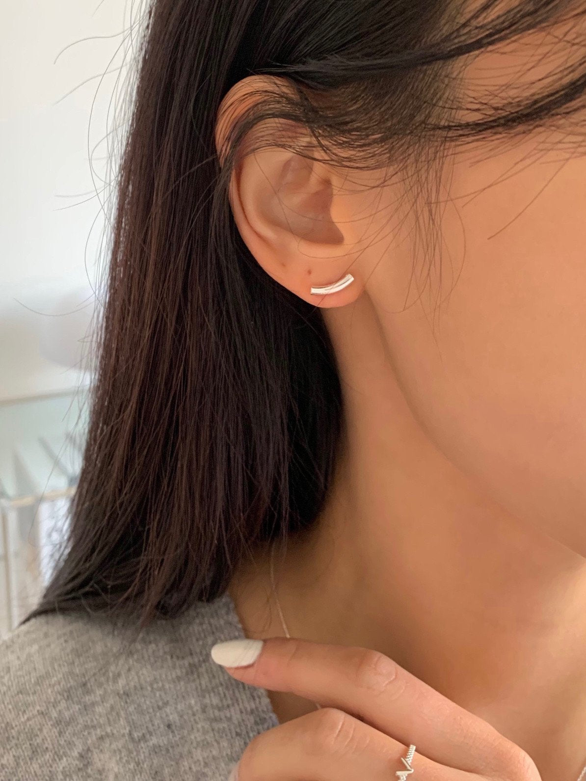 Simple bar earrings