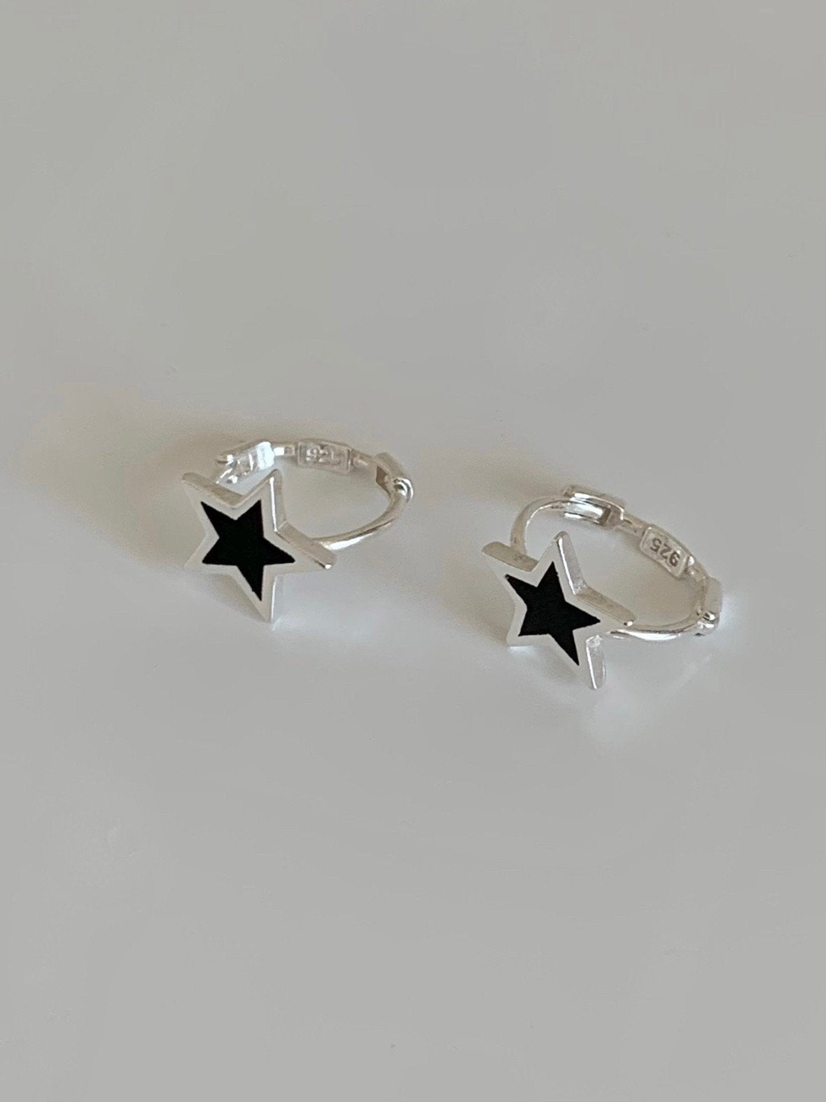 One-touch star earrings