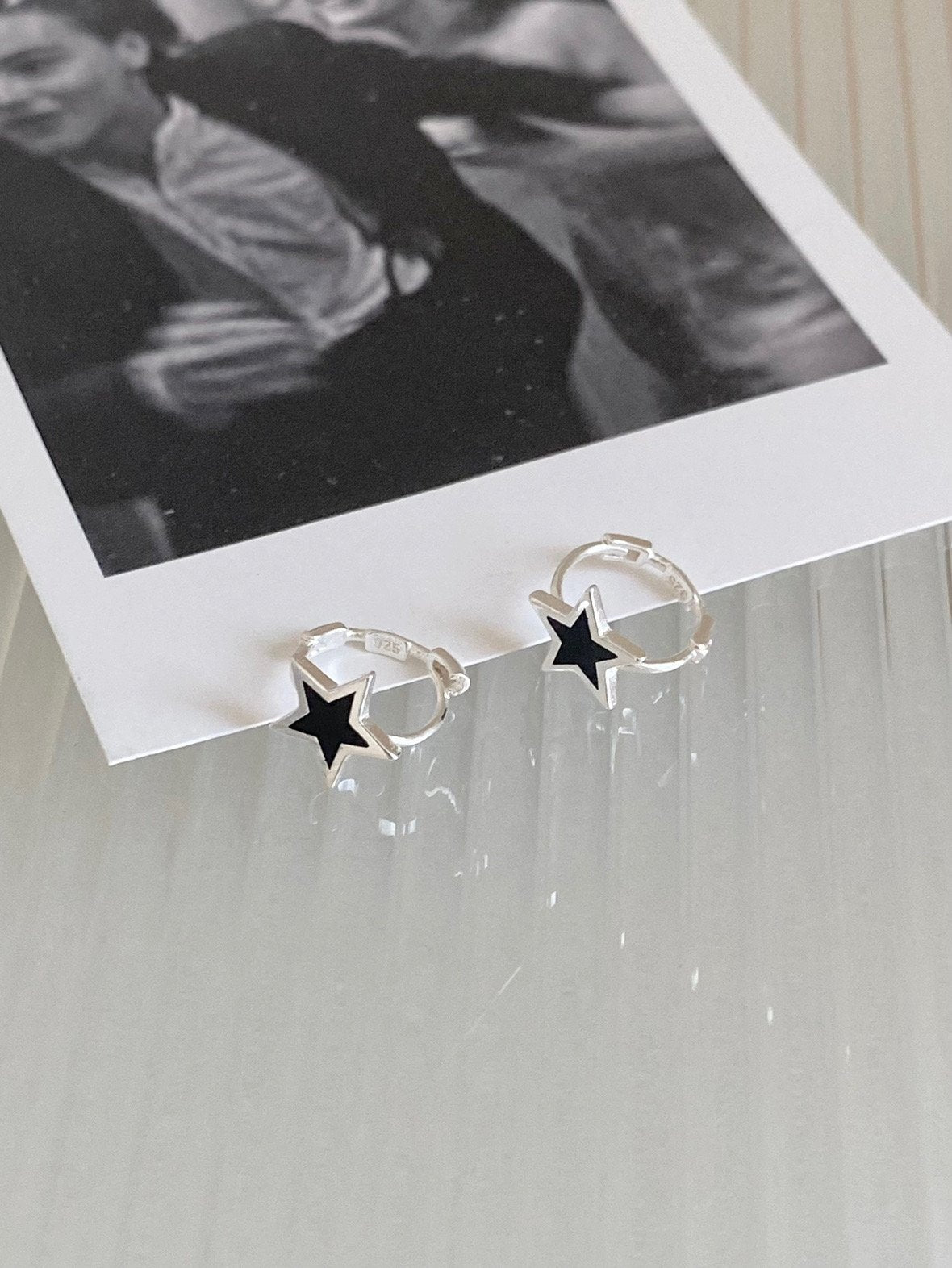 One-touch star earrings