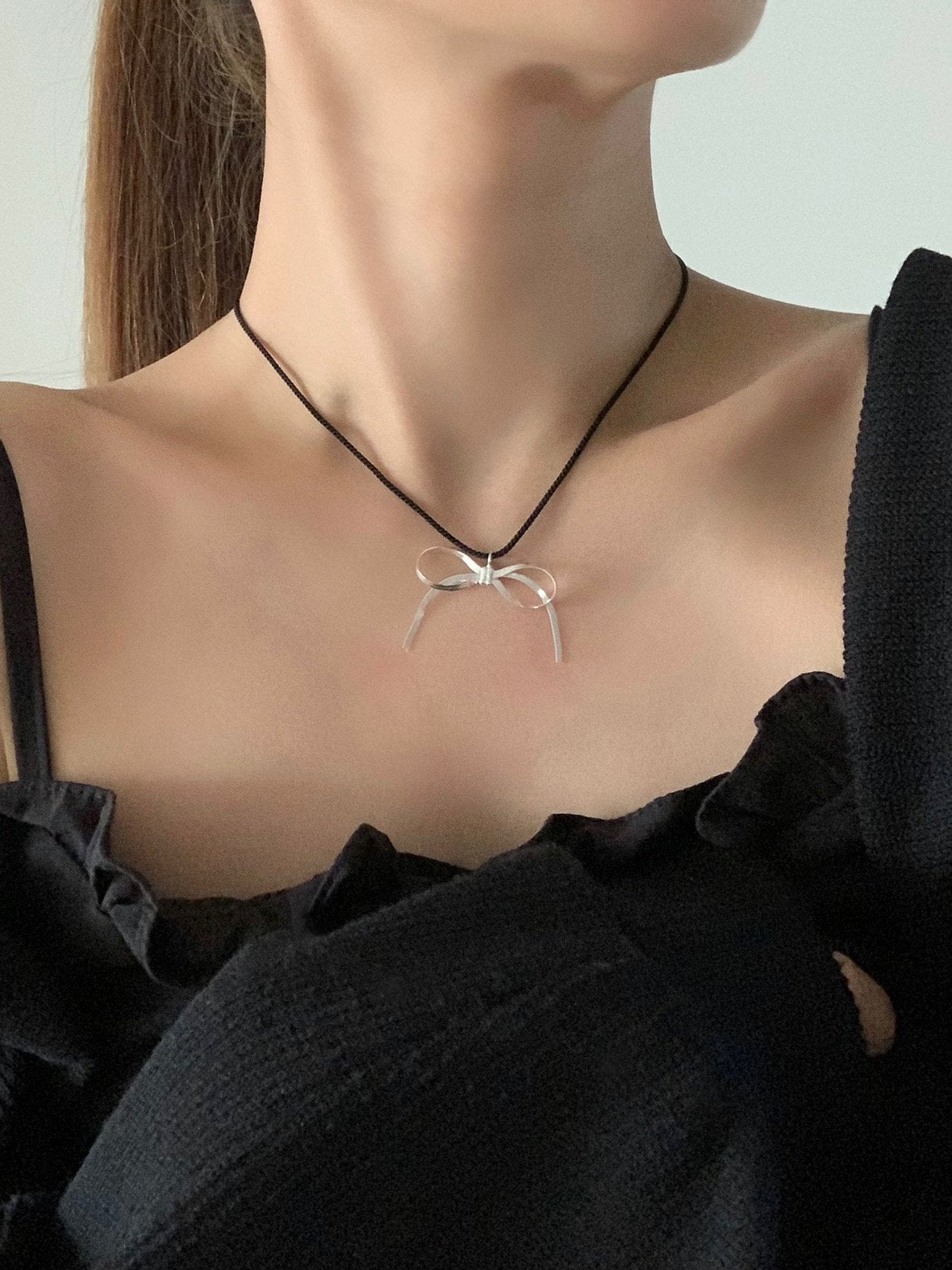 Silver Ribbon Necklace