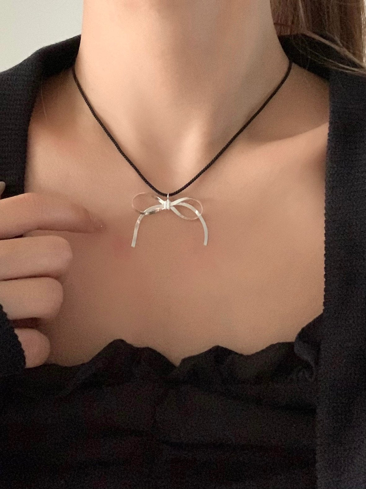 Silver Ribbon Necklace