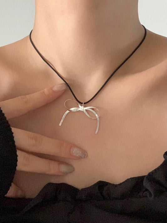 Silver Ribbon Necklace