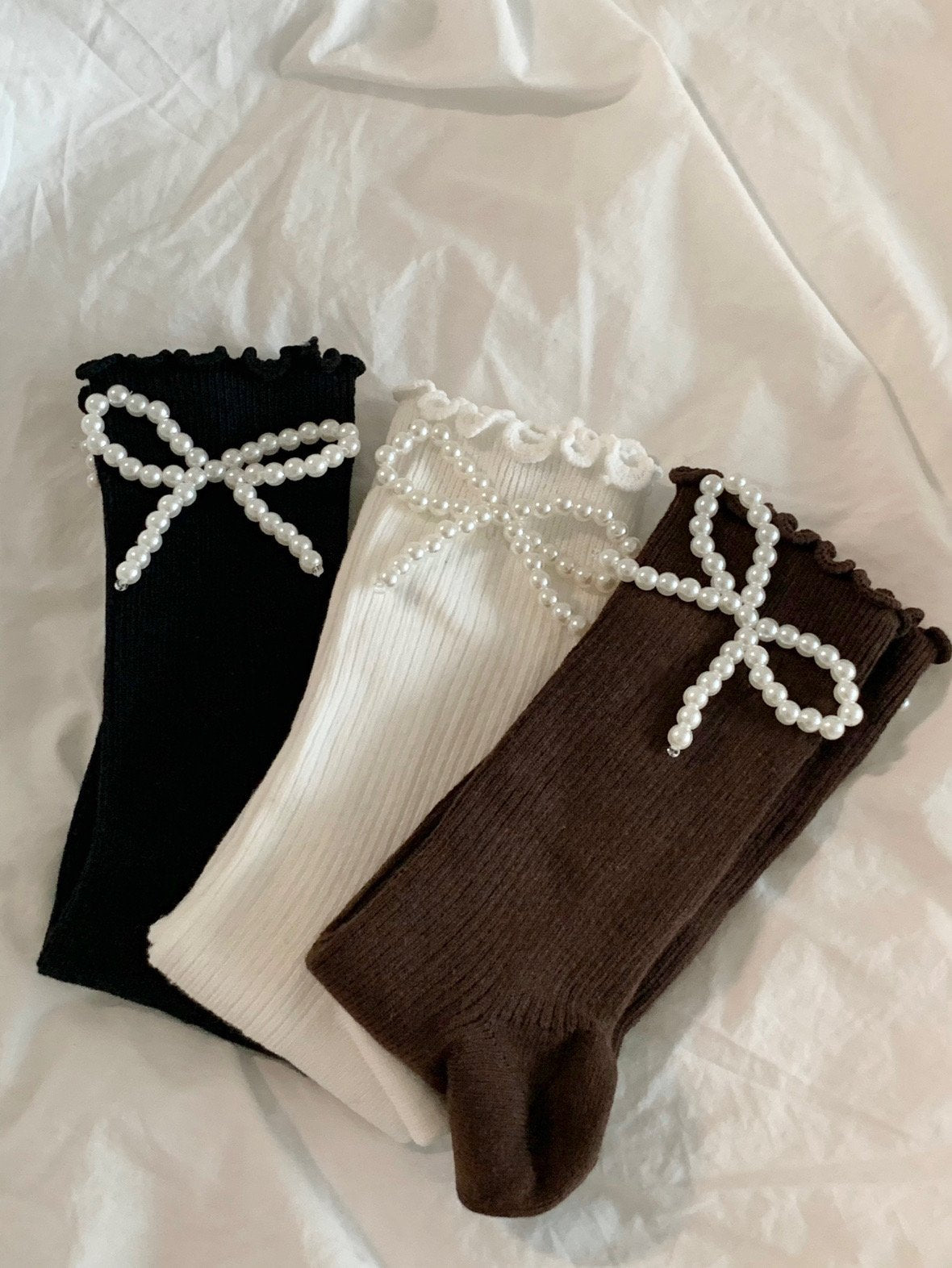 Pearl Ribbon socks-3col