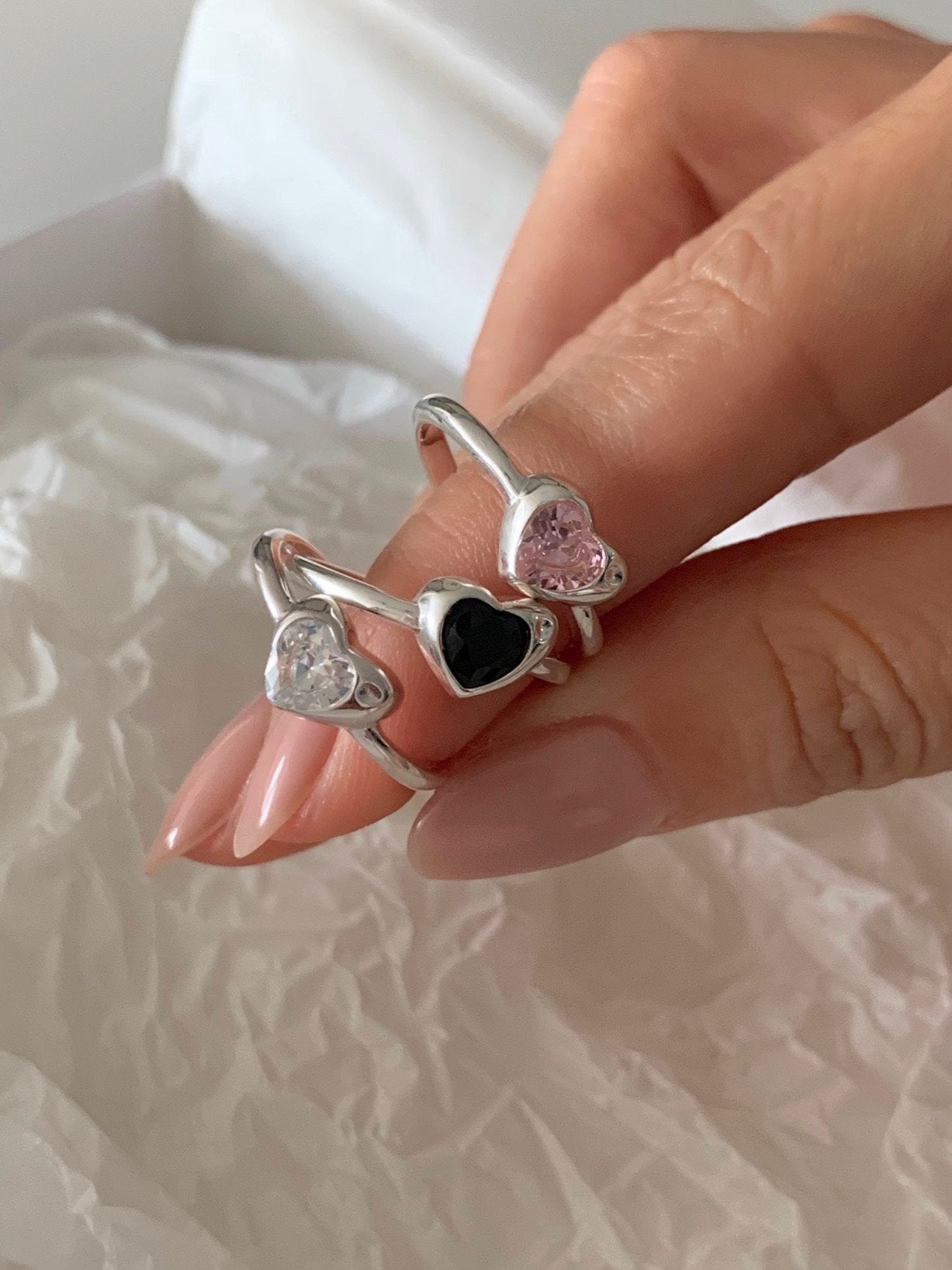 Color cubic heart open ring