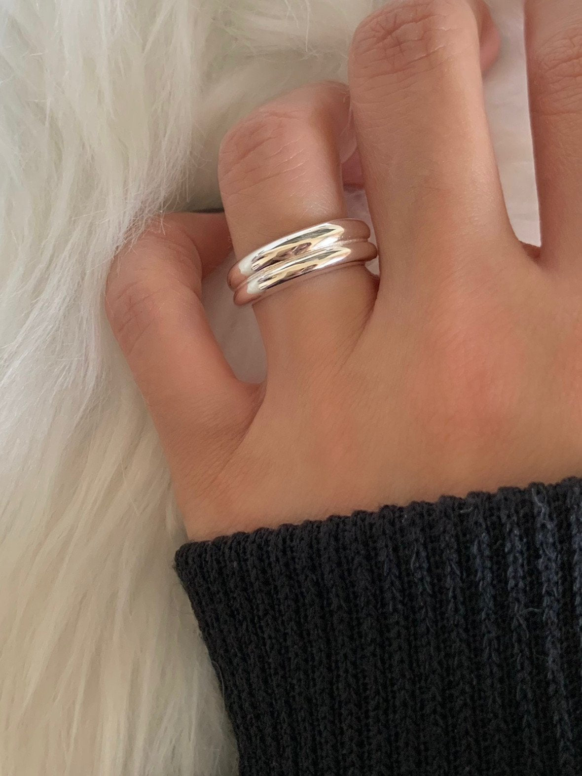 two-line bold ring