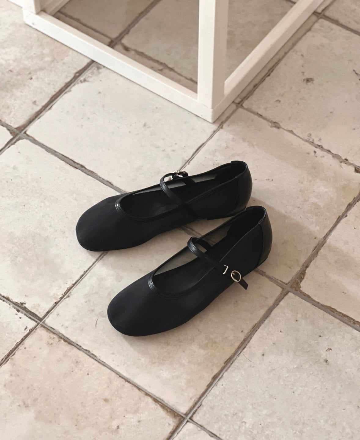 Mesh Merijane Strap Flat