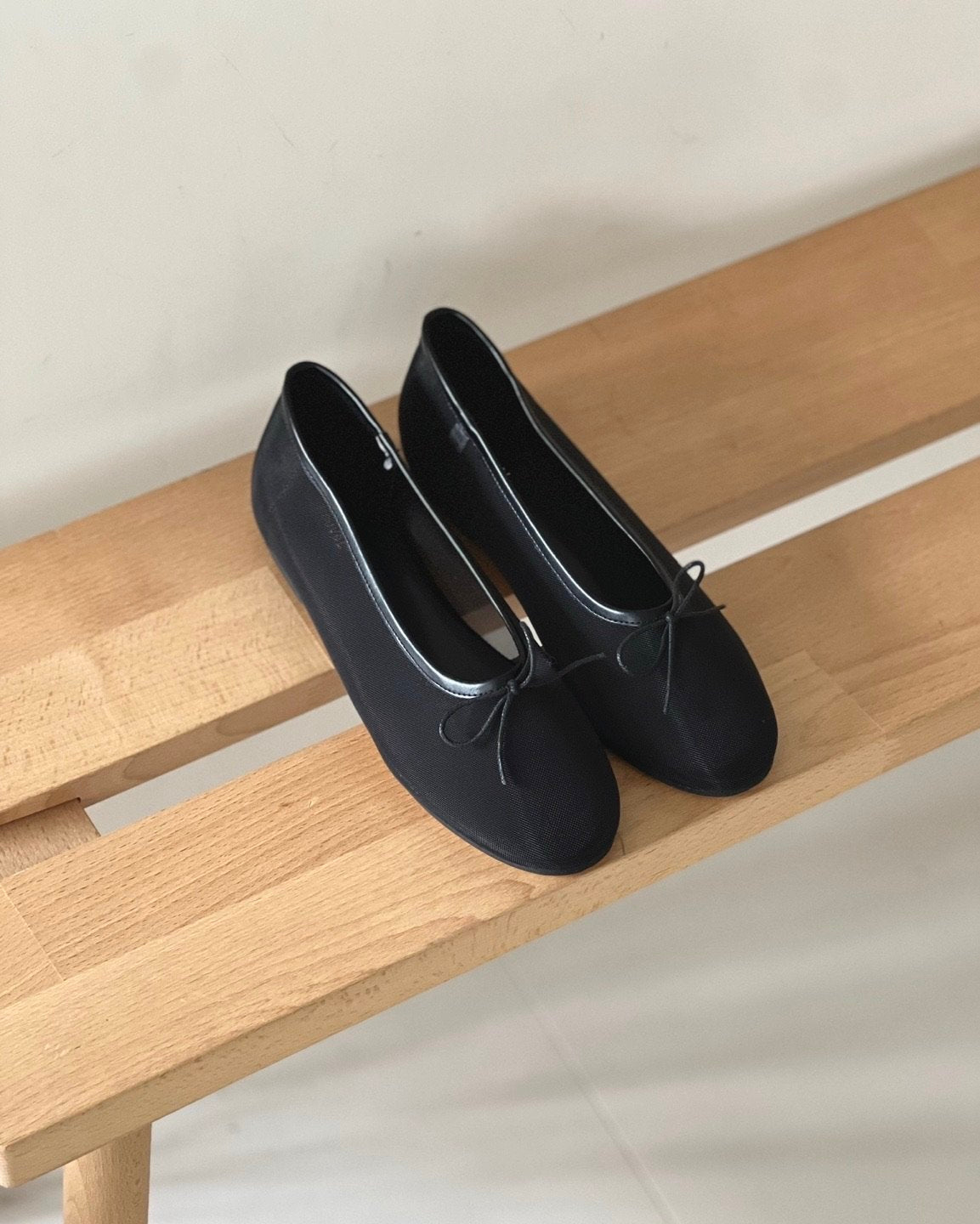 mesh speckle ribbon flat