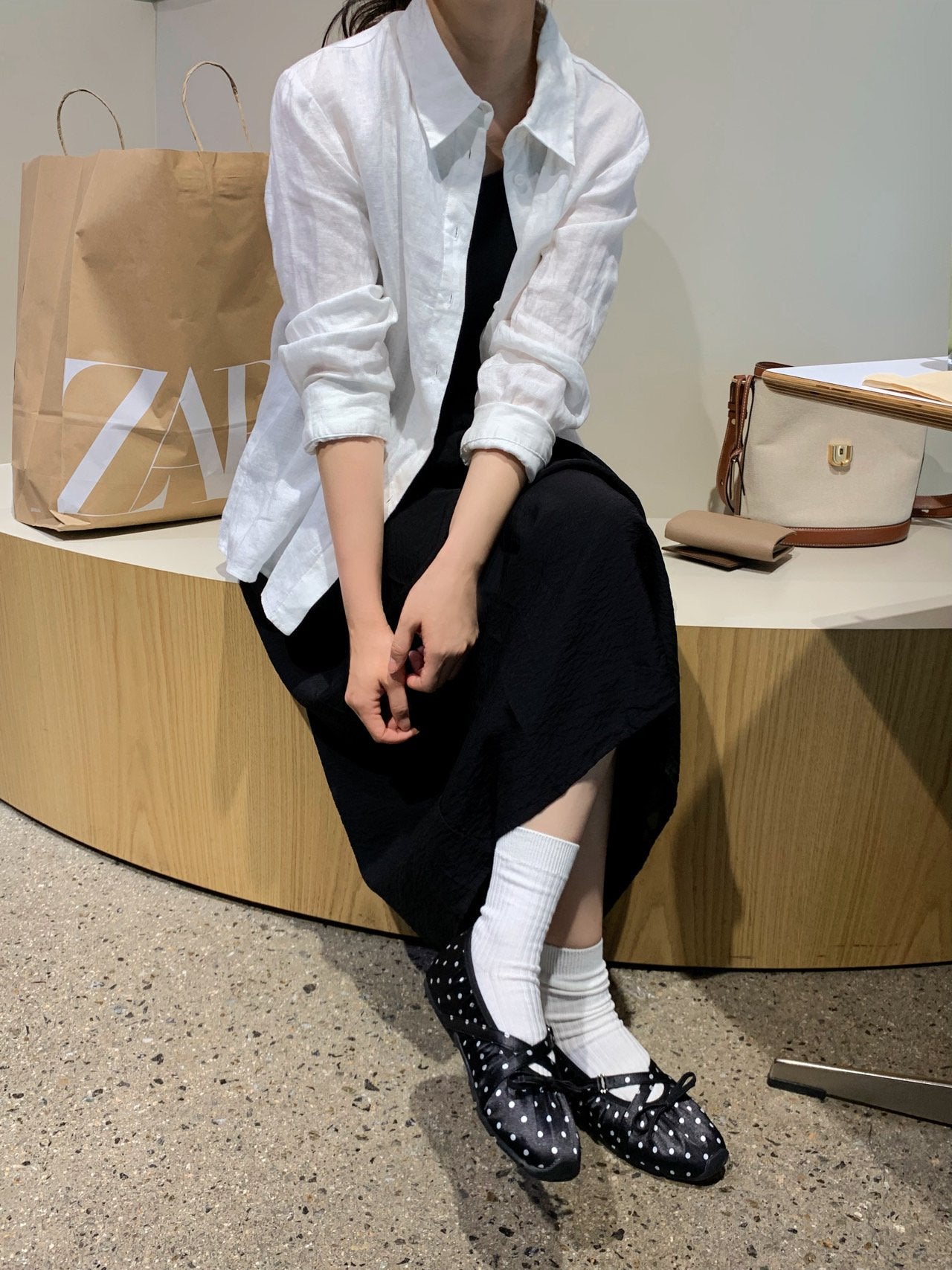 Shirring Cross Sneakers