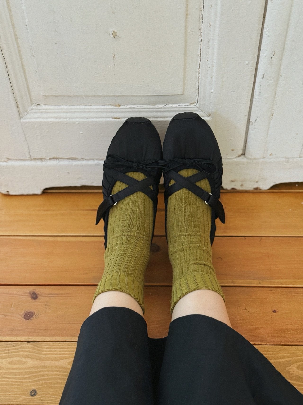 Shirring Cross Sneakers