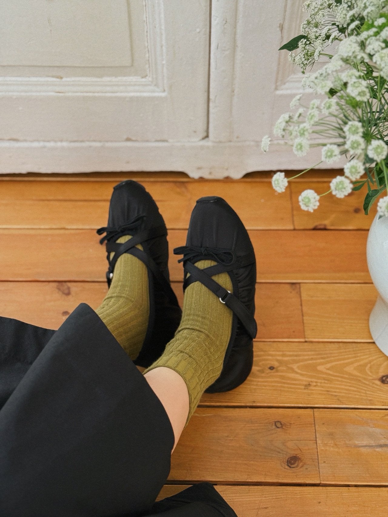 Shirring Cross Sneakers