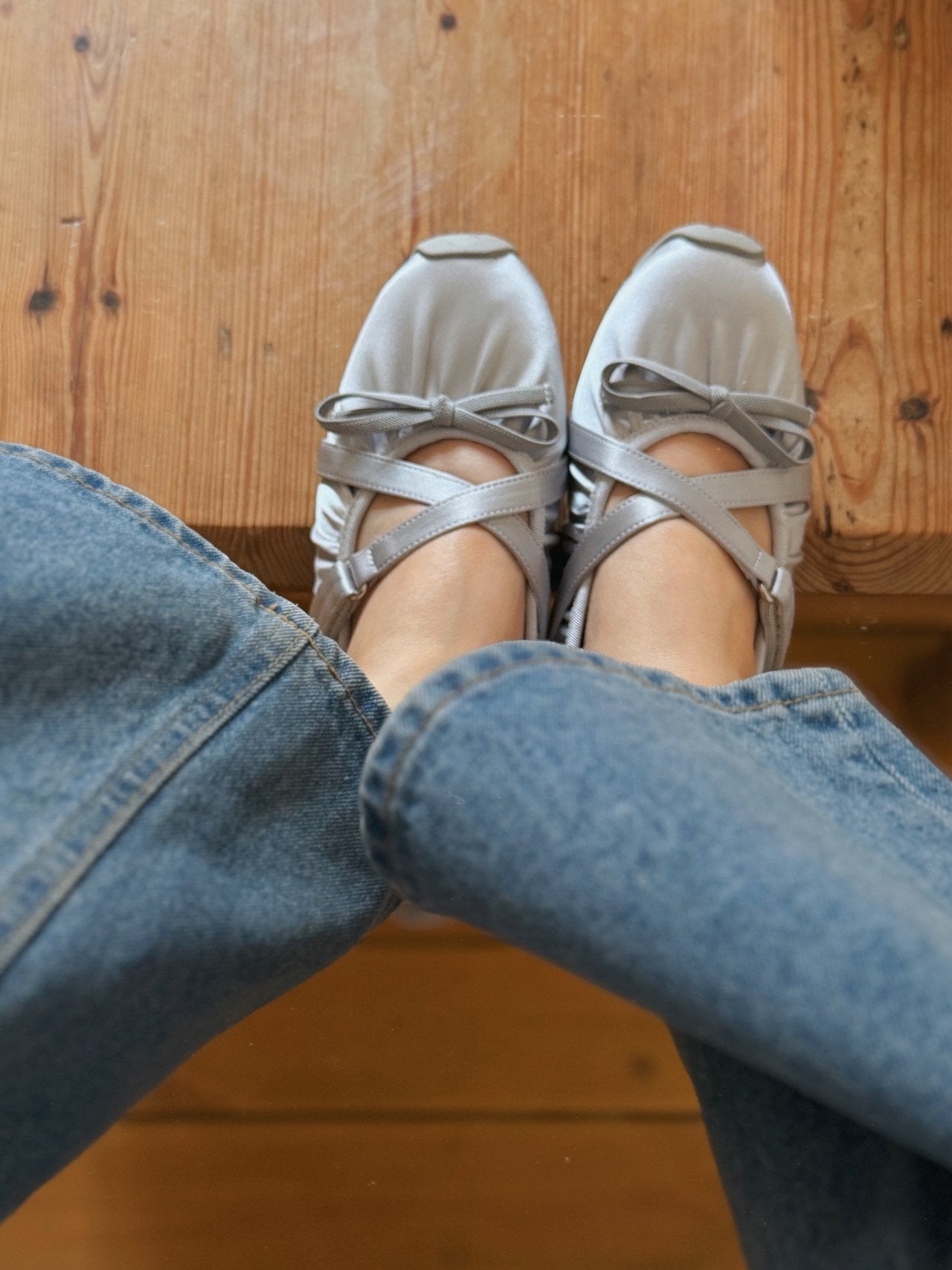 Shirring Cross Sneakers