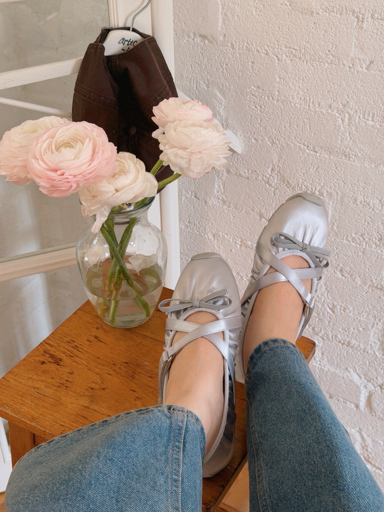 Shirring Cross Sneakers
