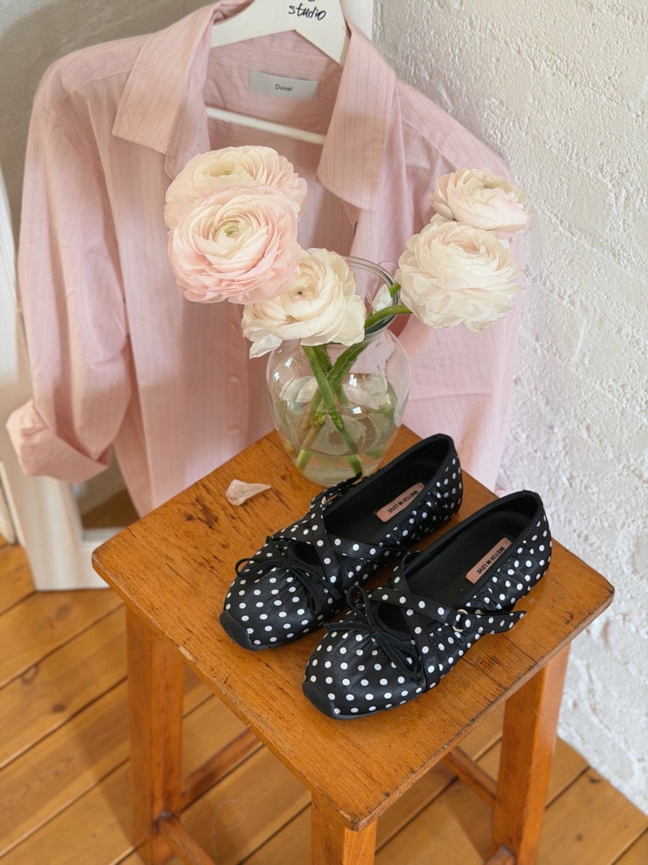 Shirring Cross Sneakers