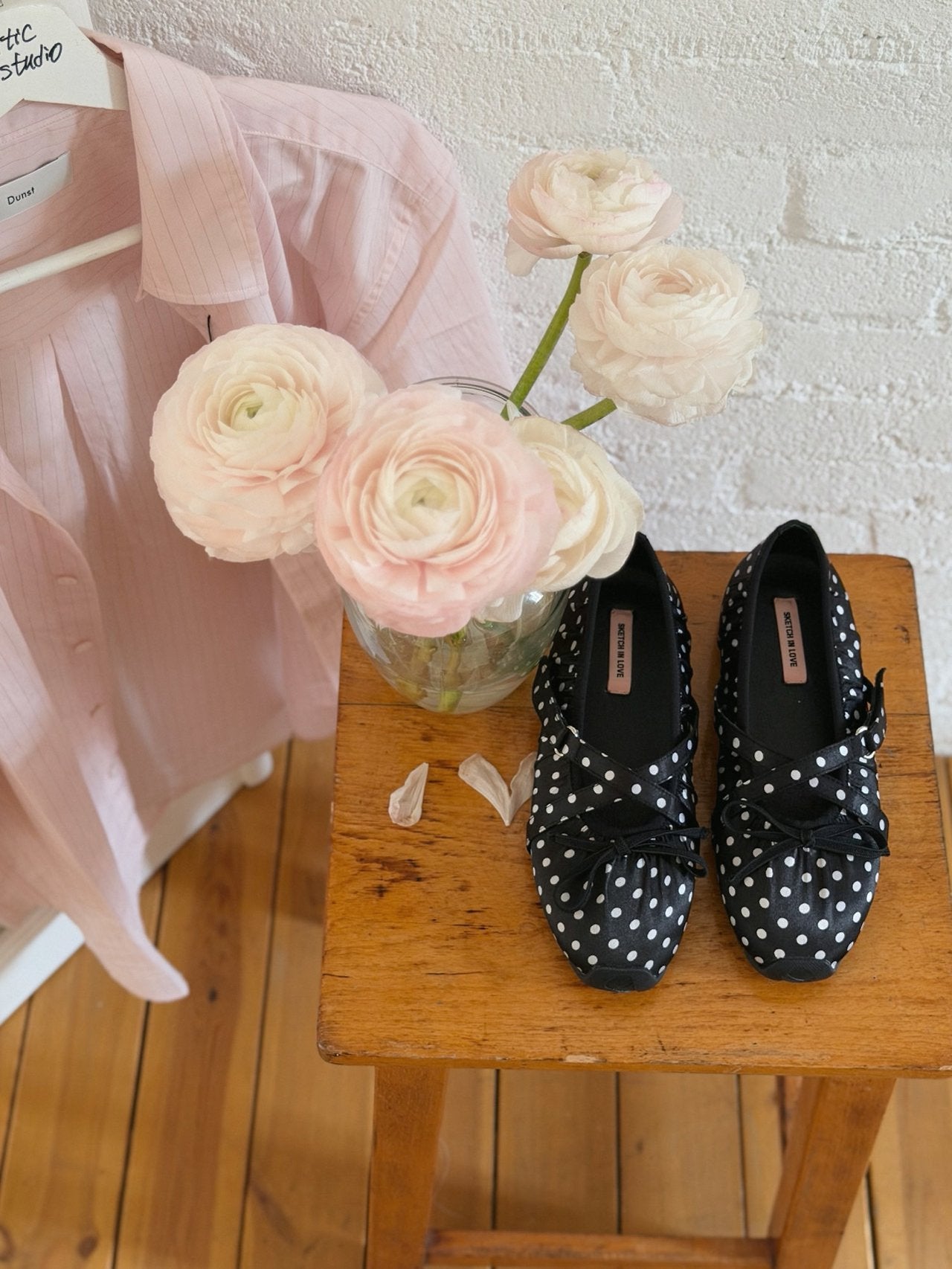 Shirring Cross Sneakers