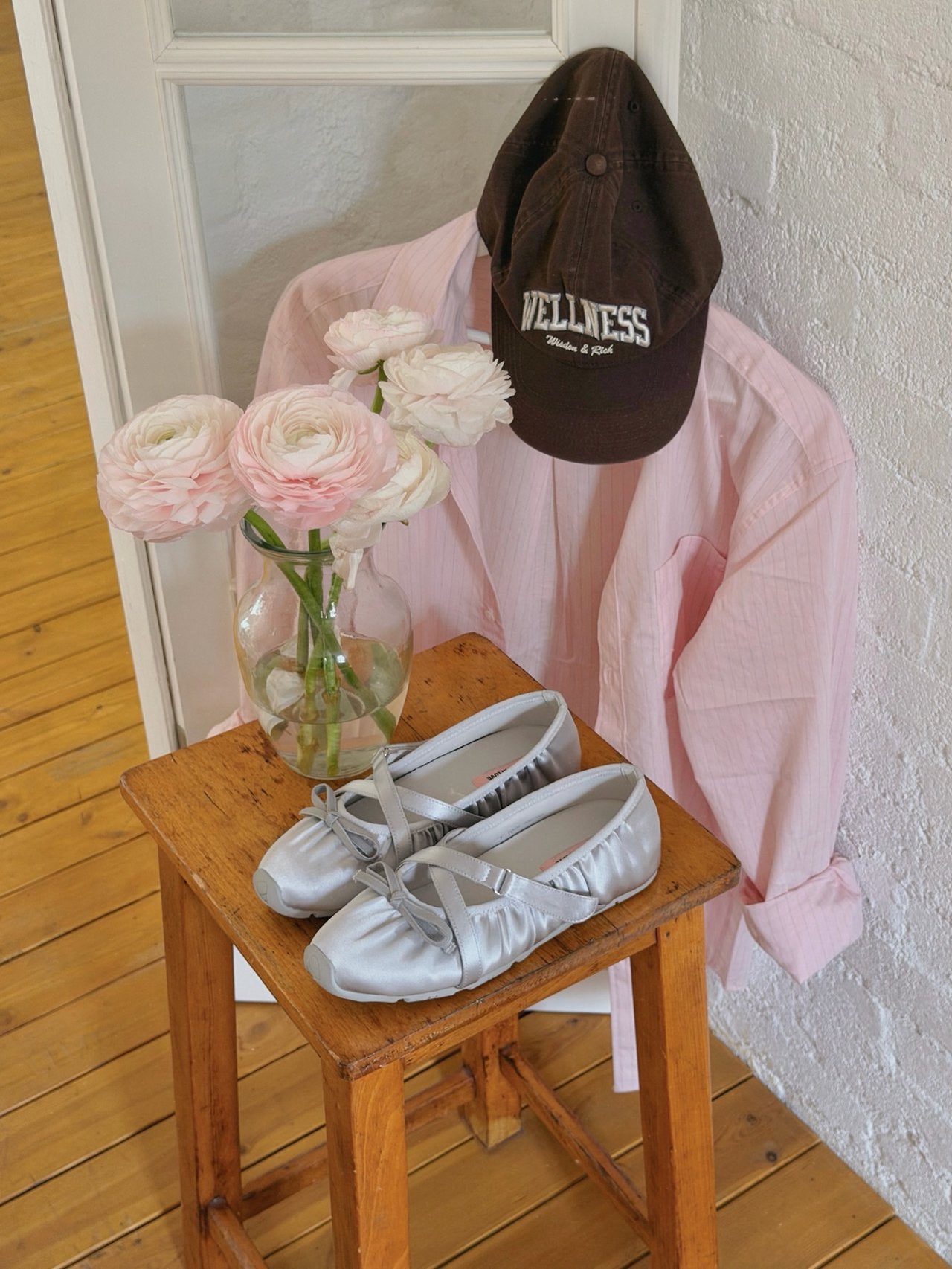 Shirring Cross Sneakers