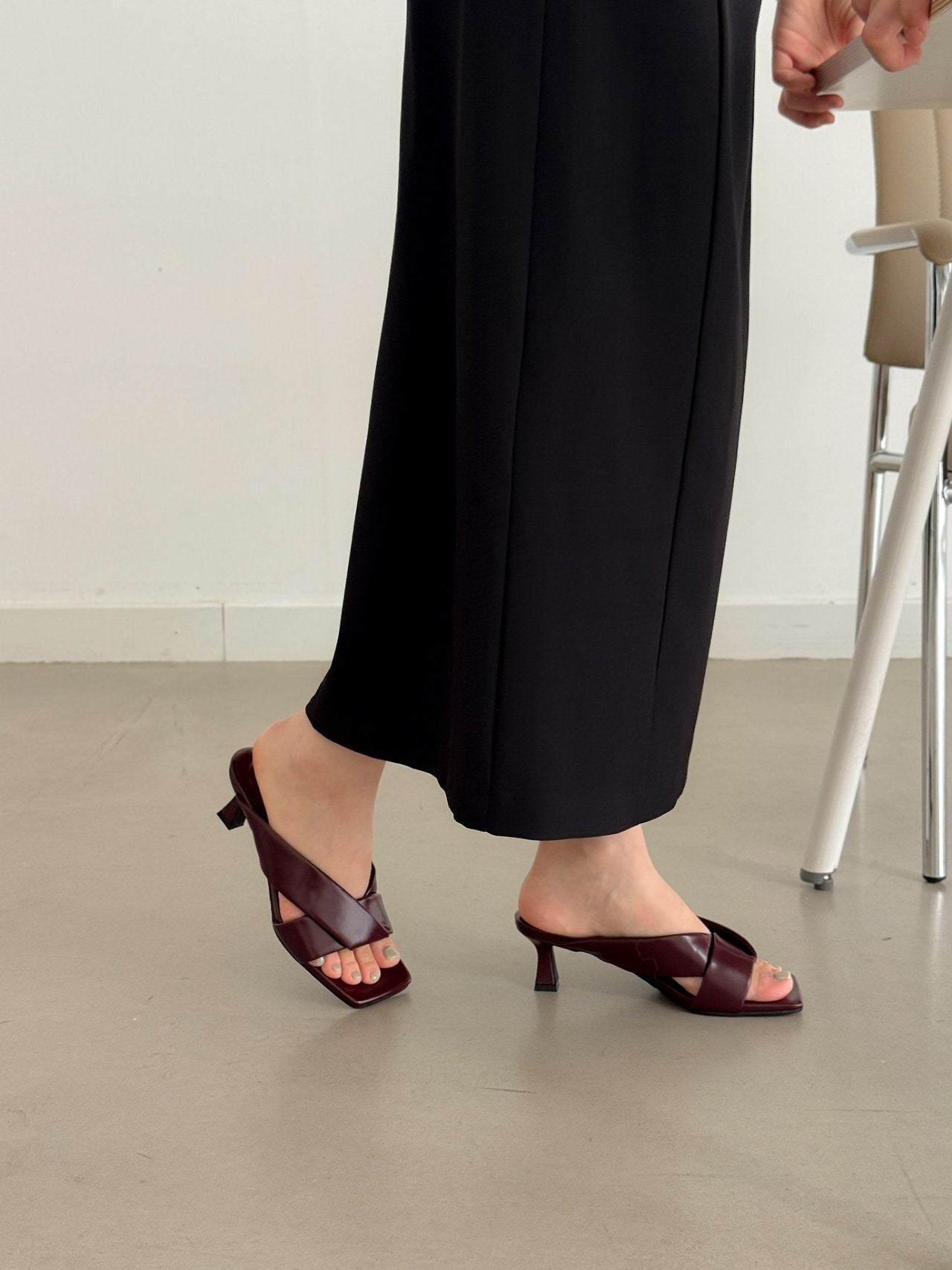 Bordeaux Twisted Noir mule