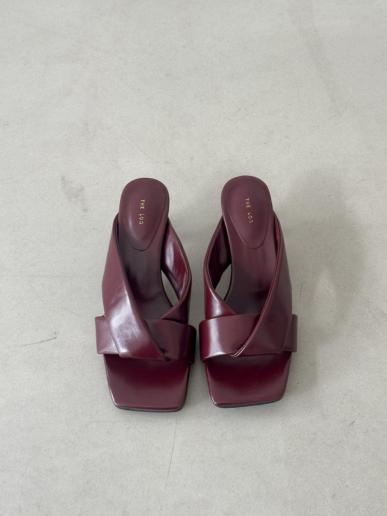 Bordeaux Twisted Noir mule