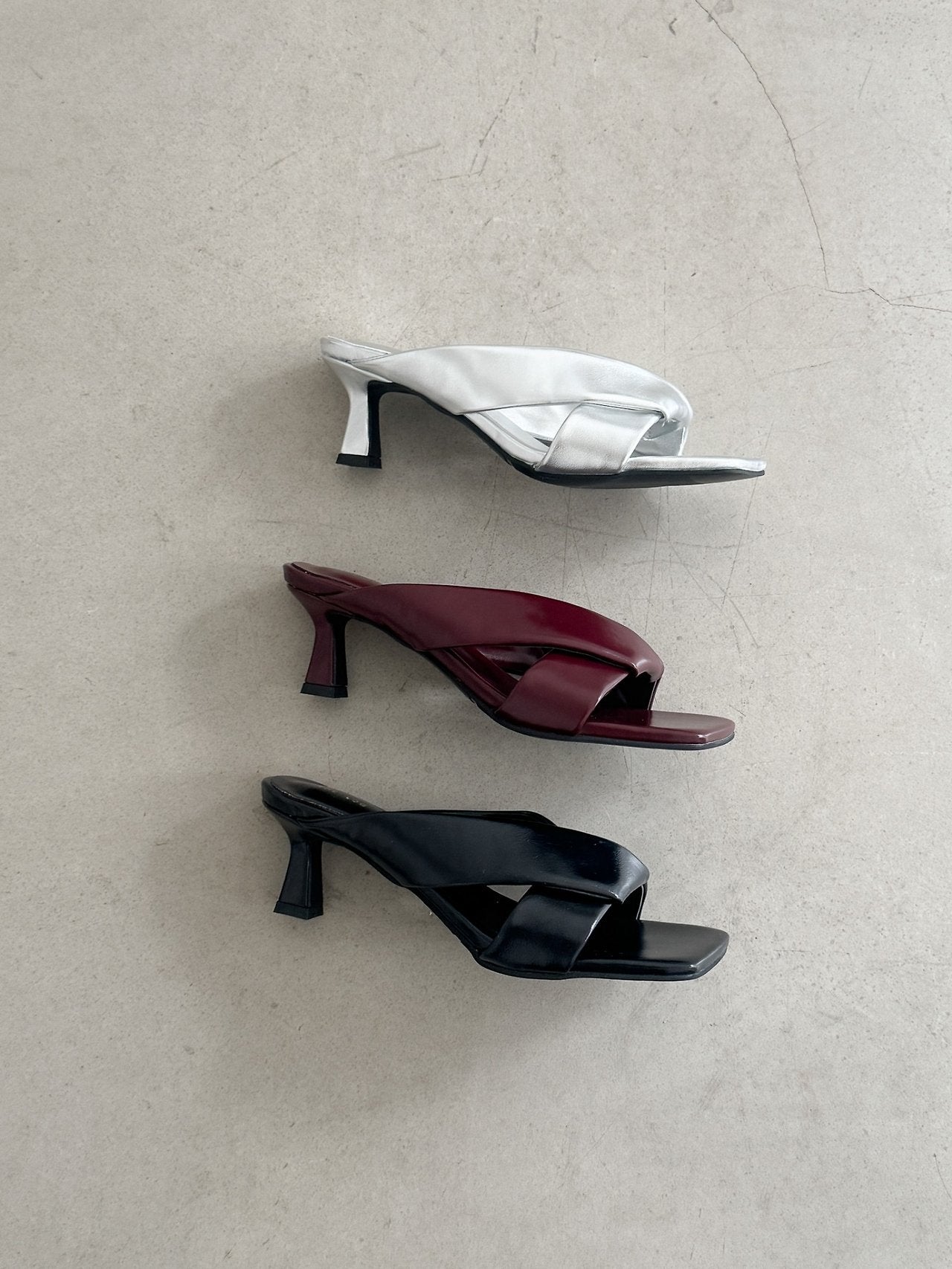Bordeaux Twisted Noir mule