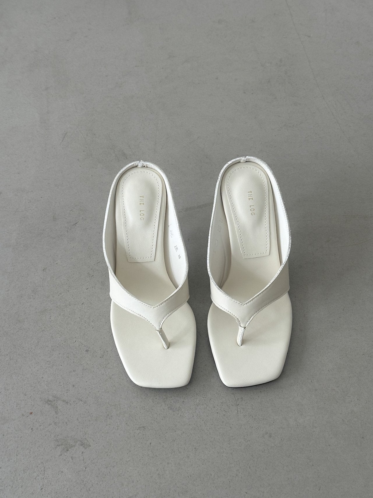 Simple Square Line Hill Mule