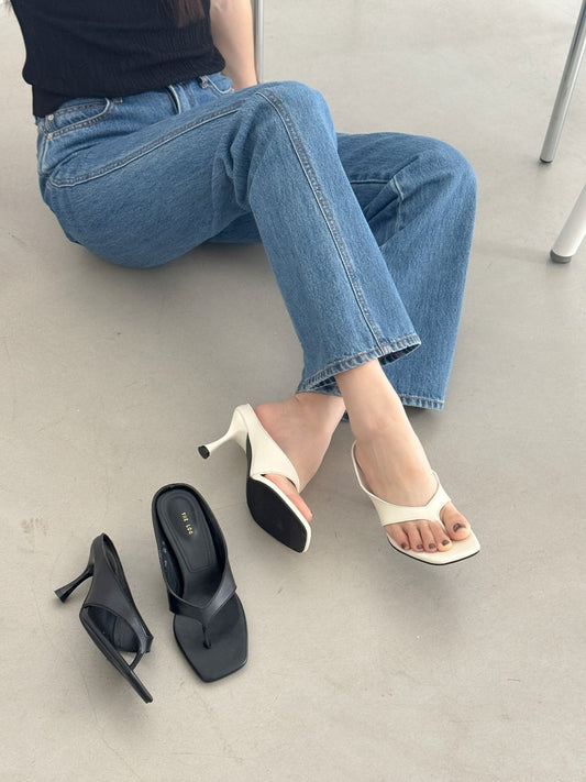 Simple Square Line Hill Mule