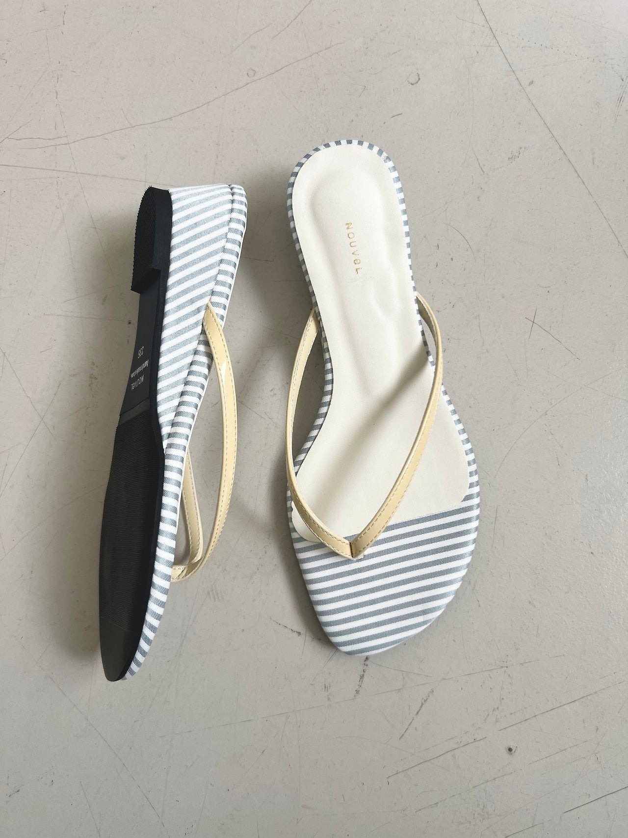 Stripe wedge slippers