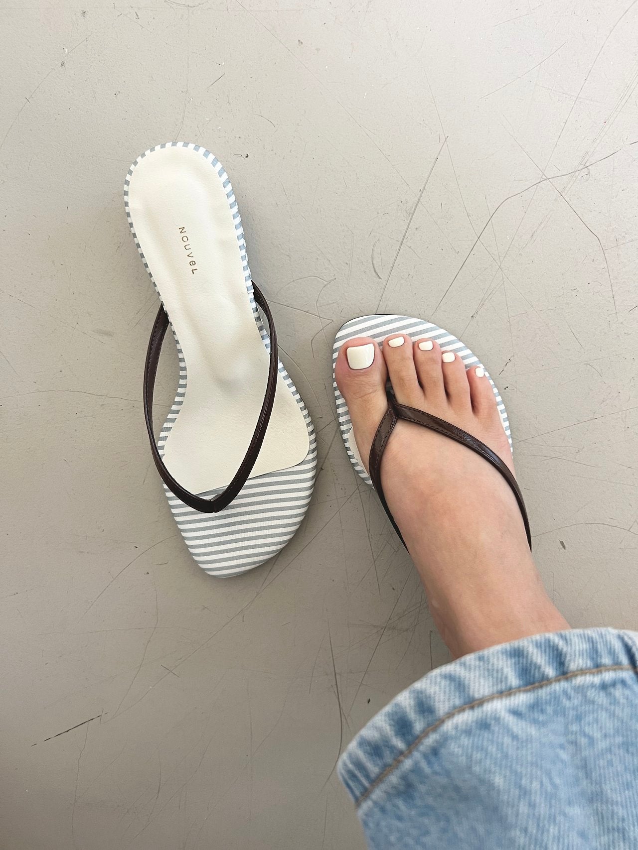 Stripe wedge slippers