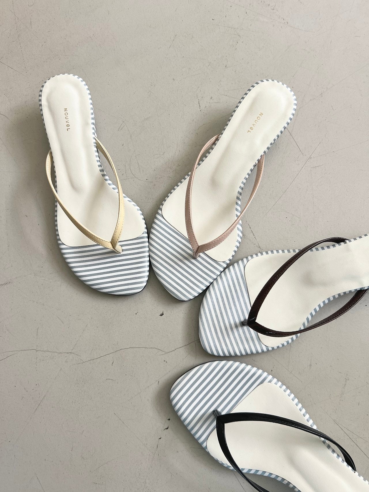 Stripe wedge slippers