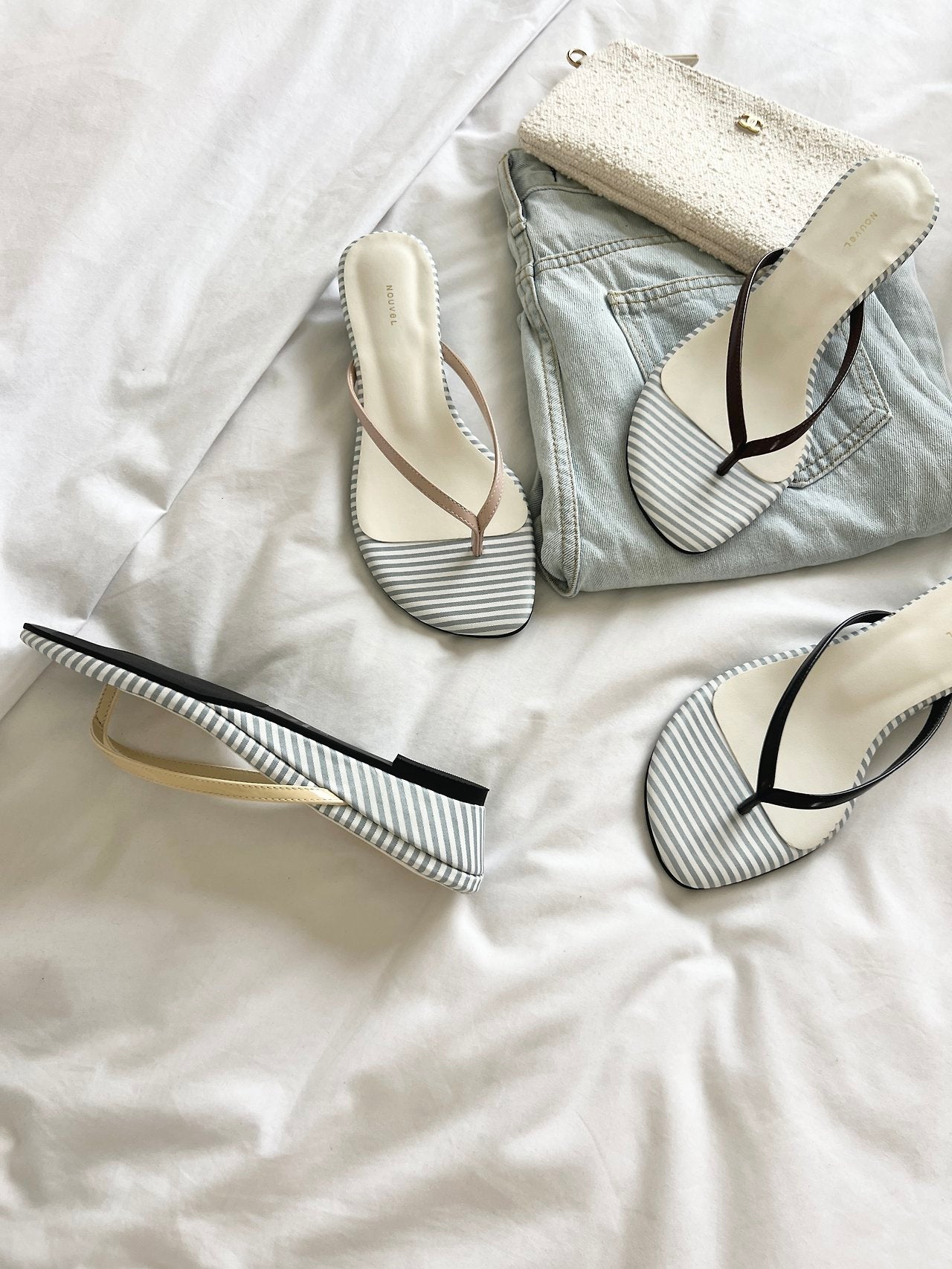 Stripe wedge slippers